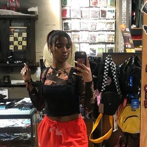 Meet your Posher, Destiny